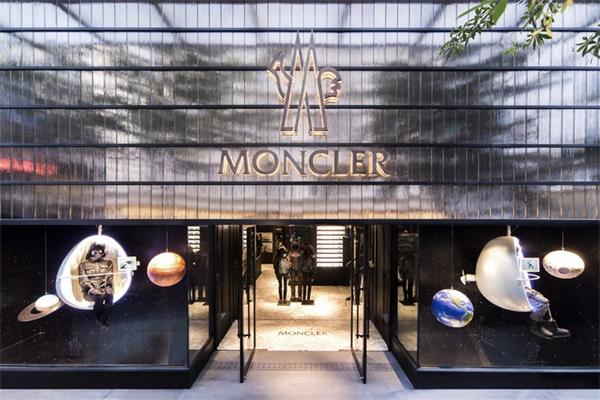 Monclerչ ۡ˹̹_